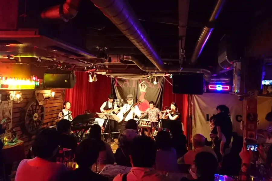 �o���h���t